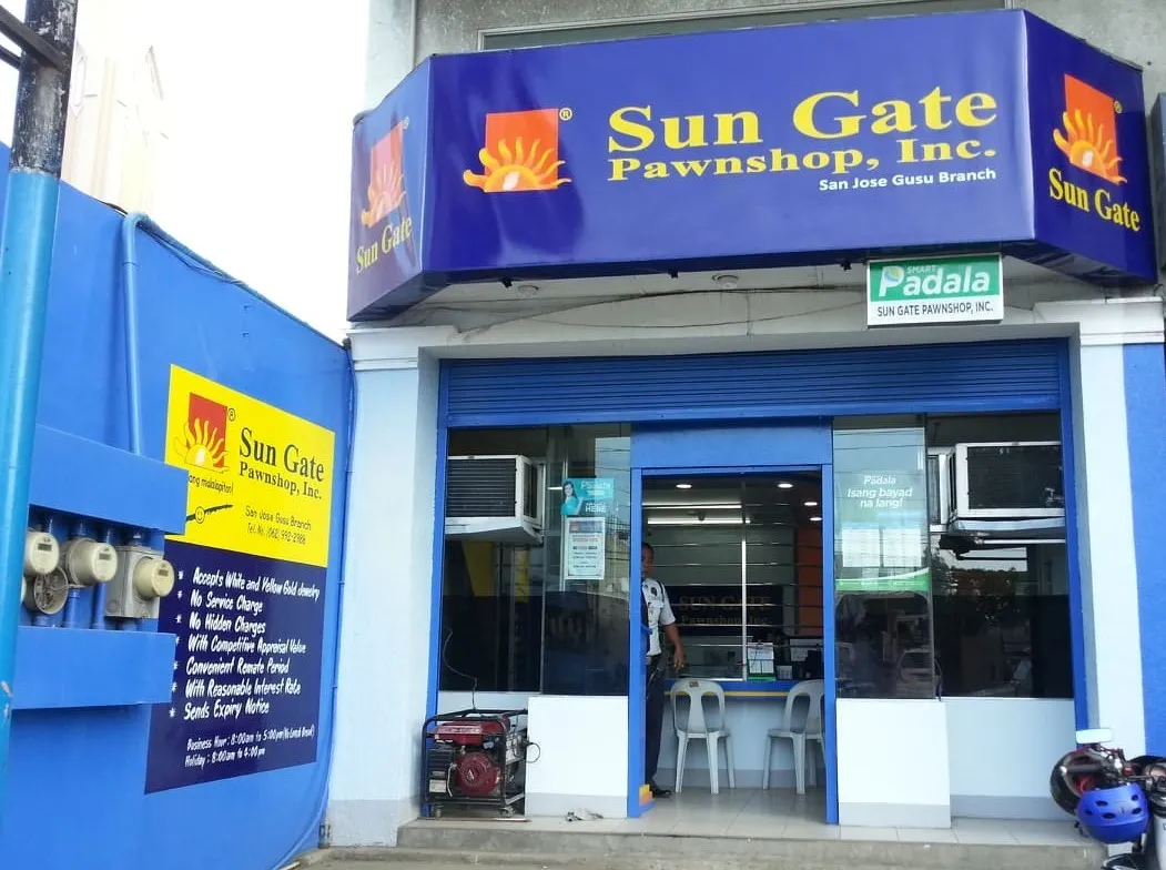 SGPI team ready to assist customers with pawn and bills payment services